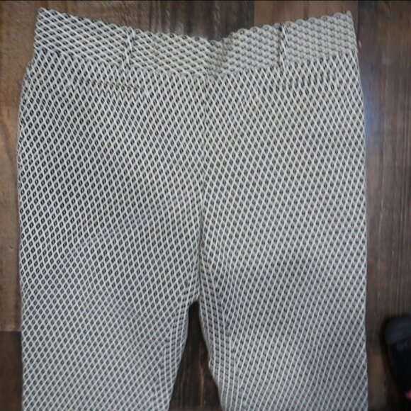 Ann Taylor Devin Cropped Leg Size 8 Black Patterned Dress Pants Textured - Picture 3 of 8